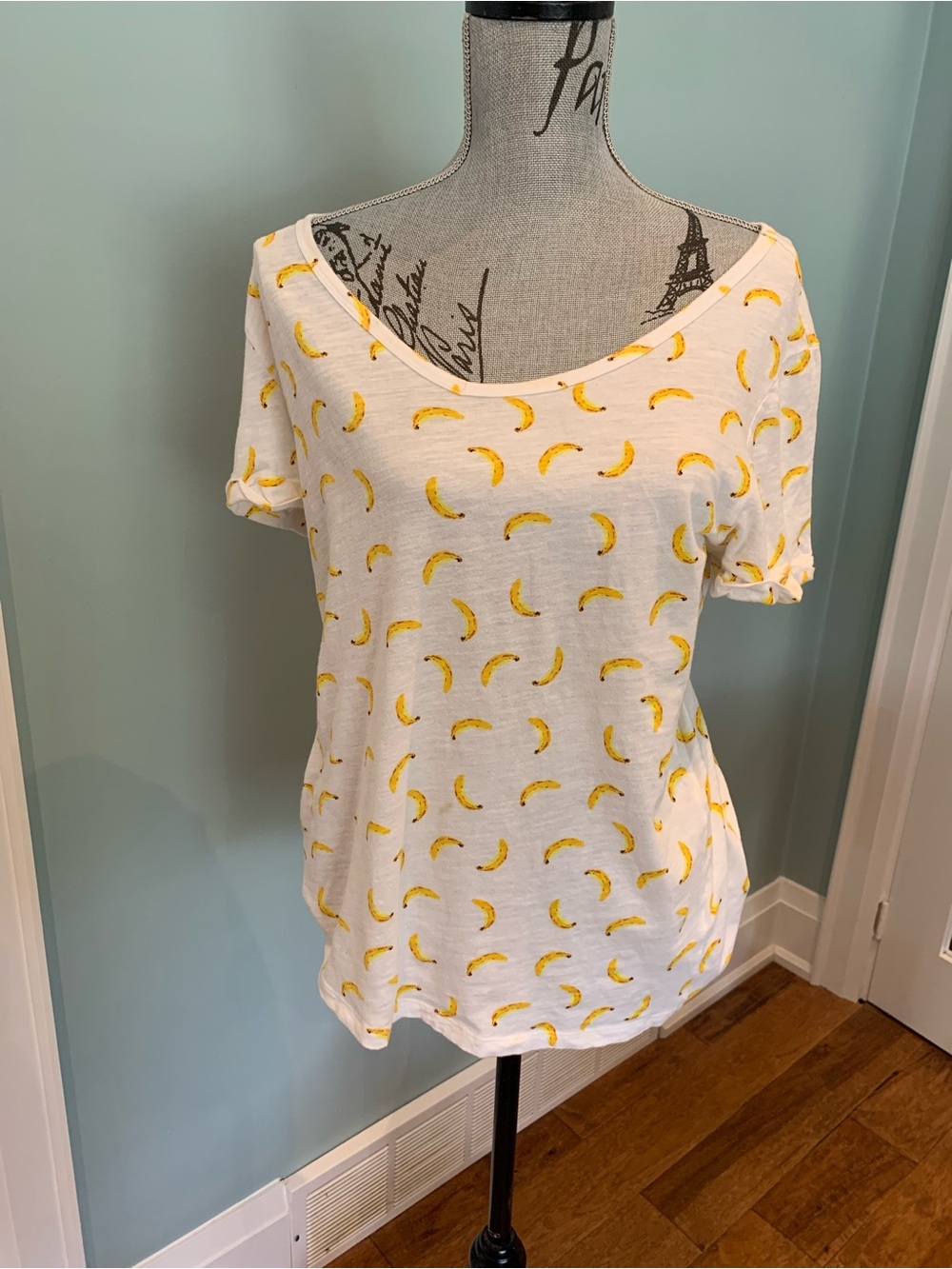 Women’s White Banana Print Short Sleeve Top